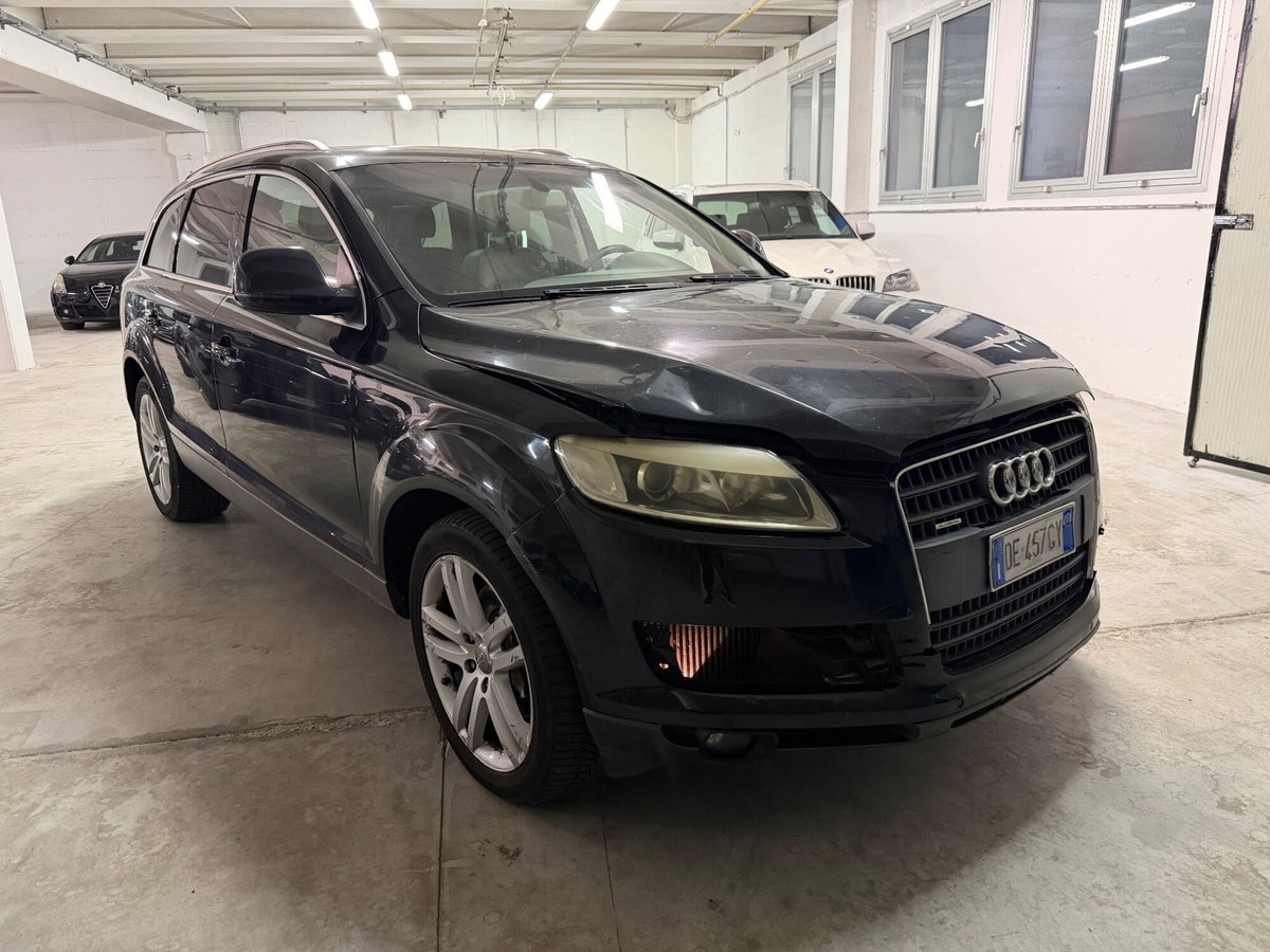 Audi Q7 3.0 V6 TDI 233CV quattro tiptronic
