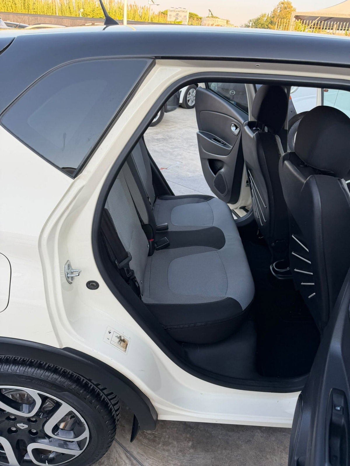 Renault Captur dCi 8V 90 CV EDC Start&Stop Energy Zen (11)