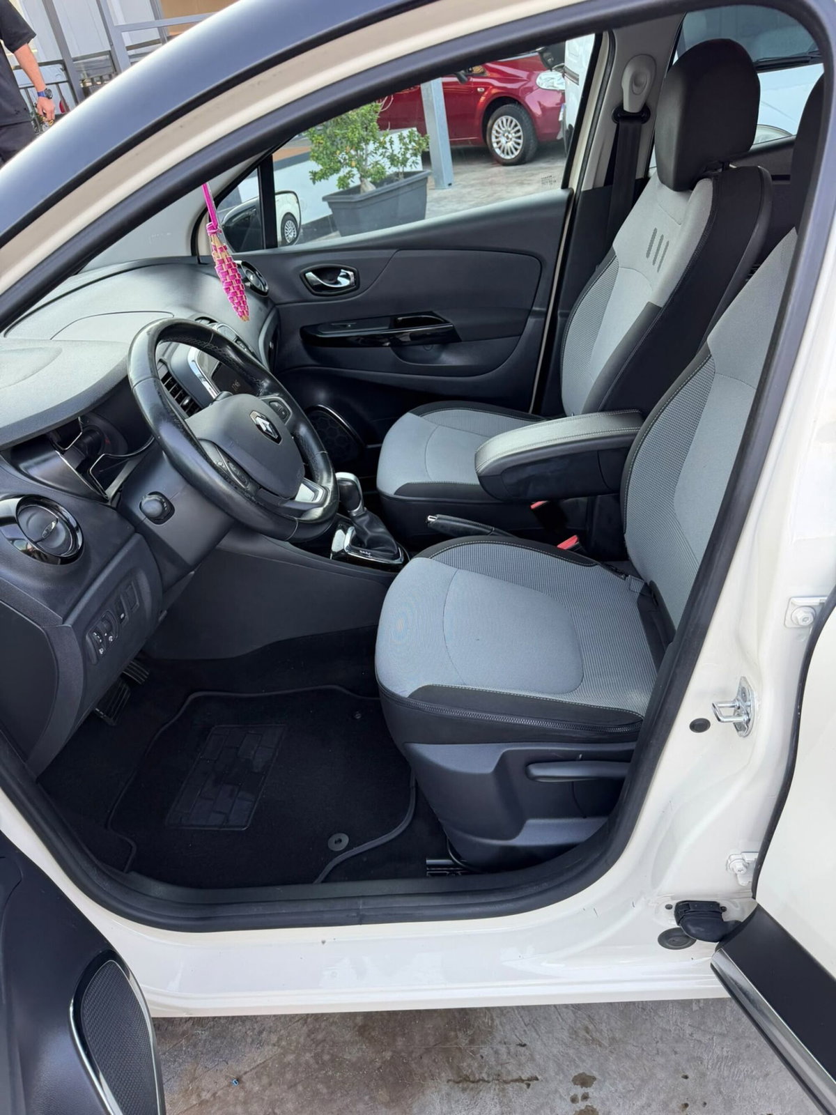 Renault Captur dCi 8V 90 CV EDC Start&Stop Energy Zen (8)