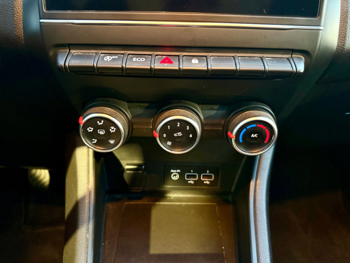Renault Captur TCe 100 CV GPL FAP Life (20)