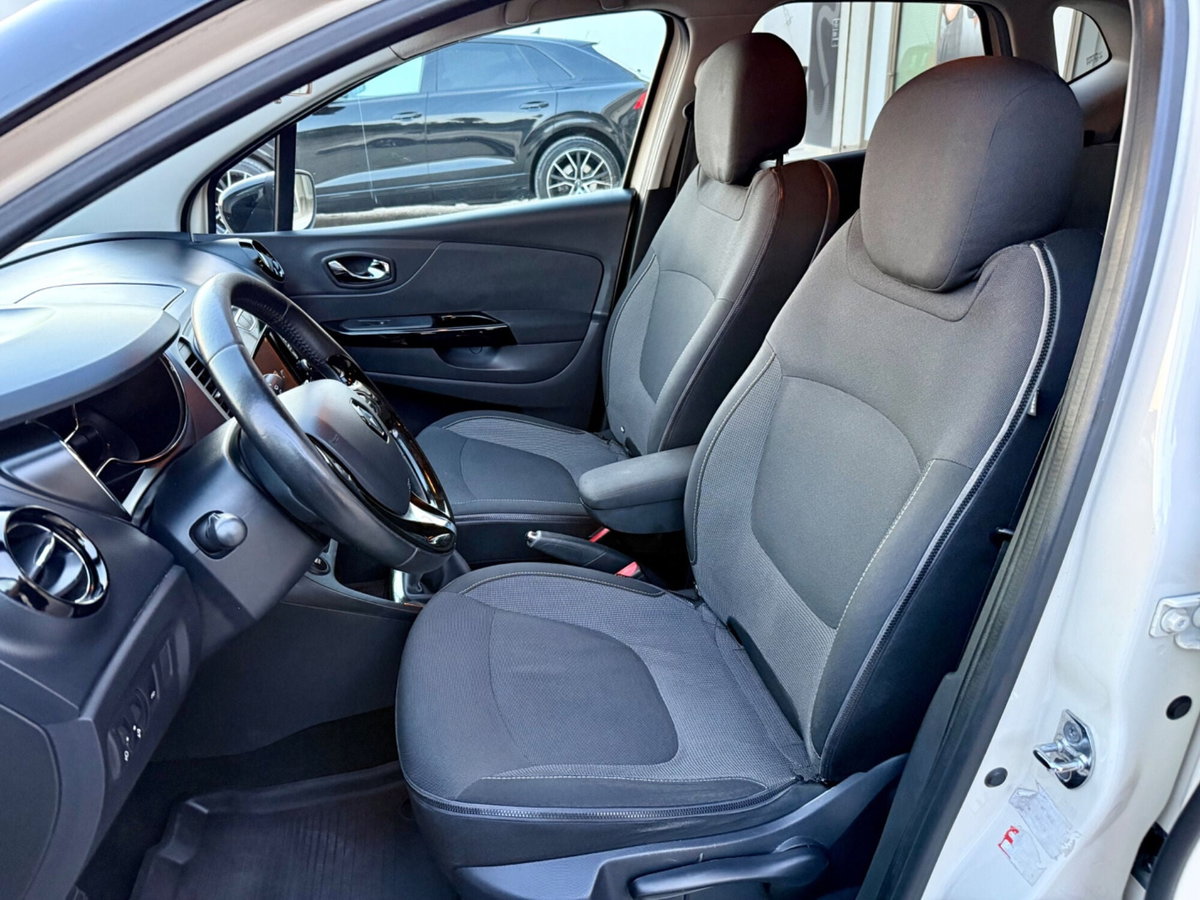Renault Captur 1.5 dCi 8V 90 CV Start&Stop Energy R-Link (13)