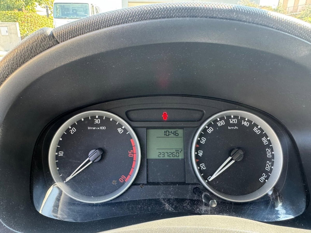 Skoda Fabia 1.4 TDI 80CV 5p. Comfort (10)