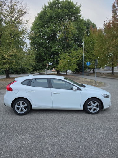 Volvo V40 D2 Business Plus (8)