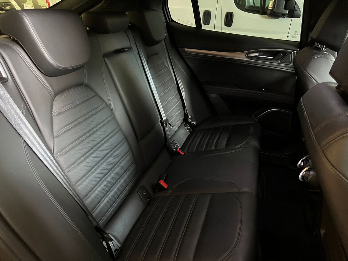 Alfa Romeo Stelvio Stelvio 2.2 Turbodiesel 210 CV AT8 Q4 Veloce (15)