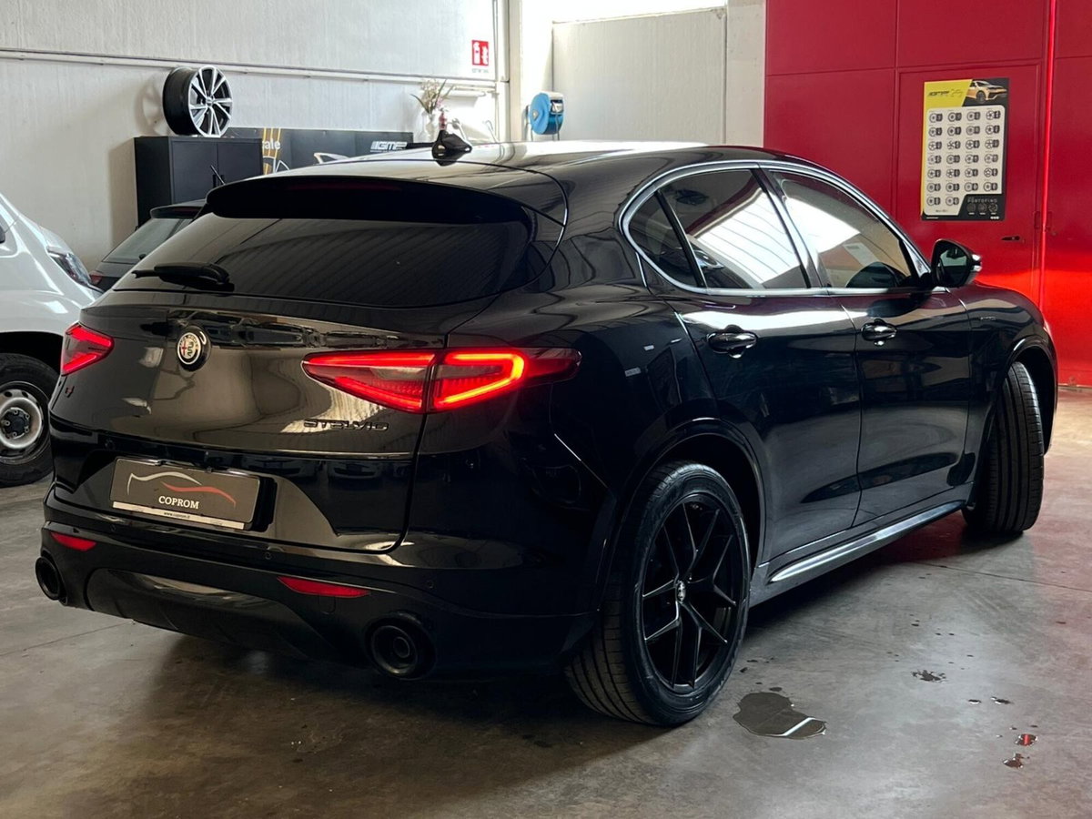 Alfa Romeo Stelvio Stelvio 2.2 Turbodiesel 210 CV AT8 Q4 Veloce (4)