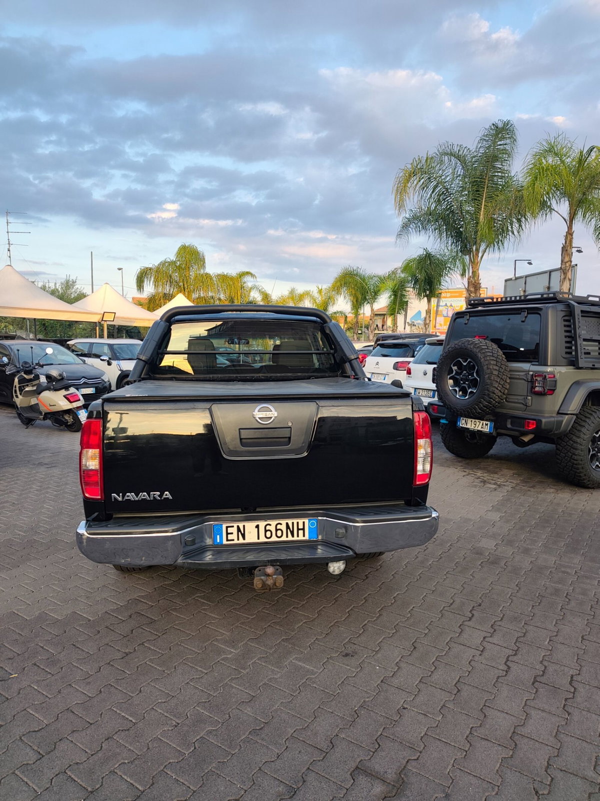 Nissan Navara 2.5 dCi 190CV 2 porte King Cab LE (8)