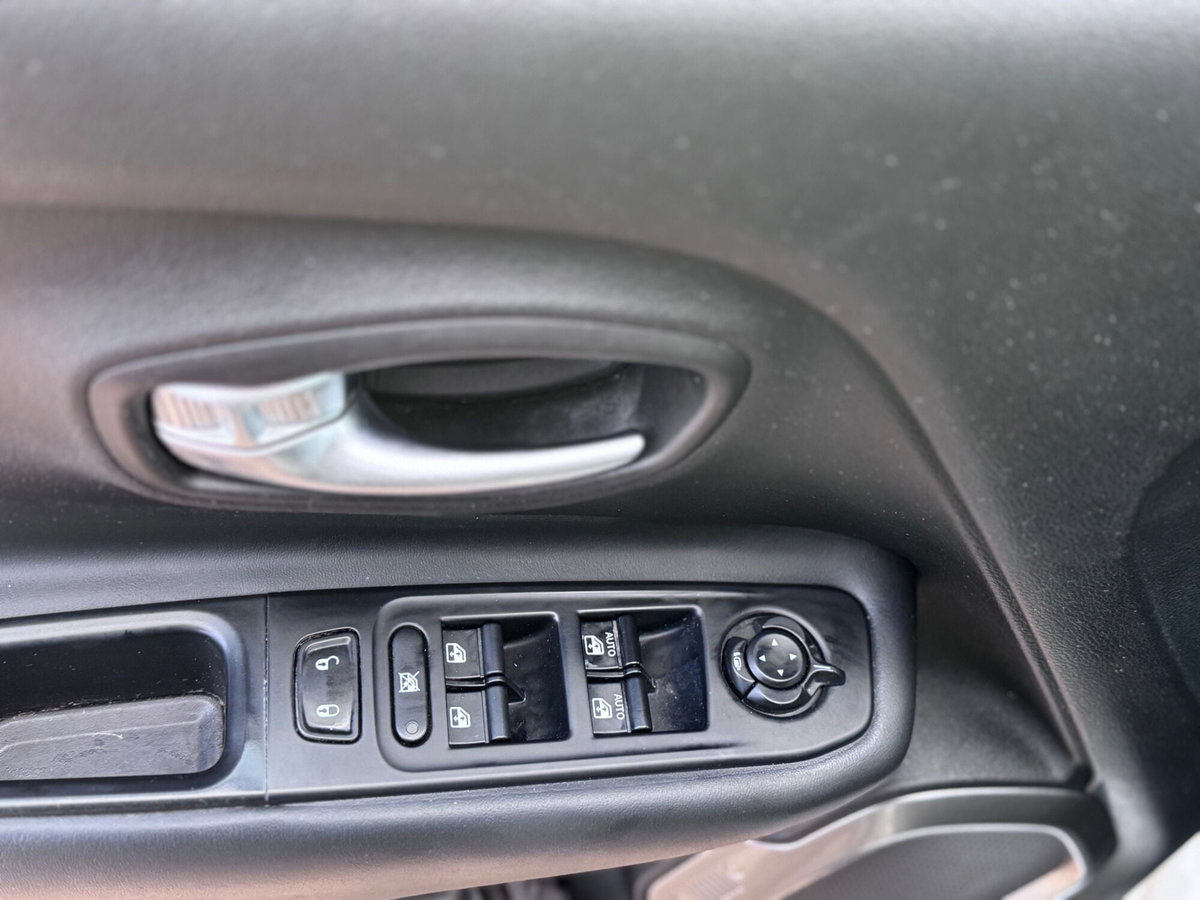 Jeep Renegade 1.6 Mjt 120 CV Limited (11)