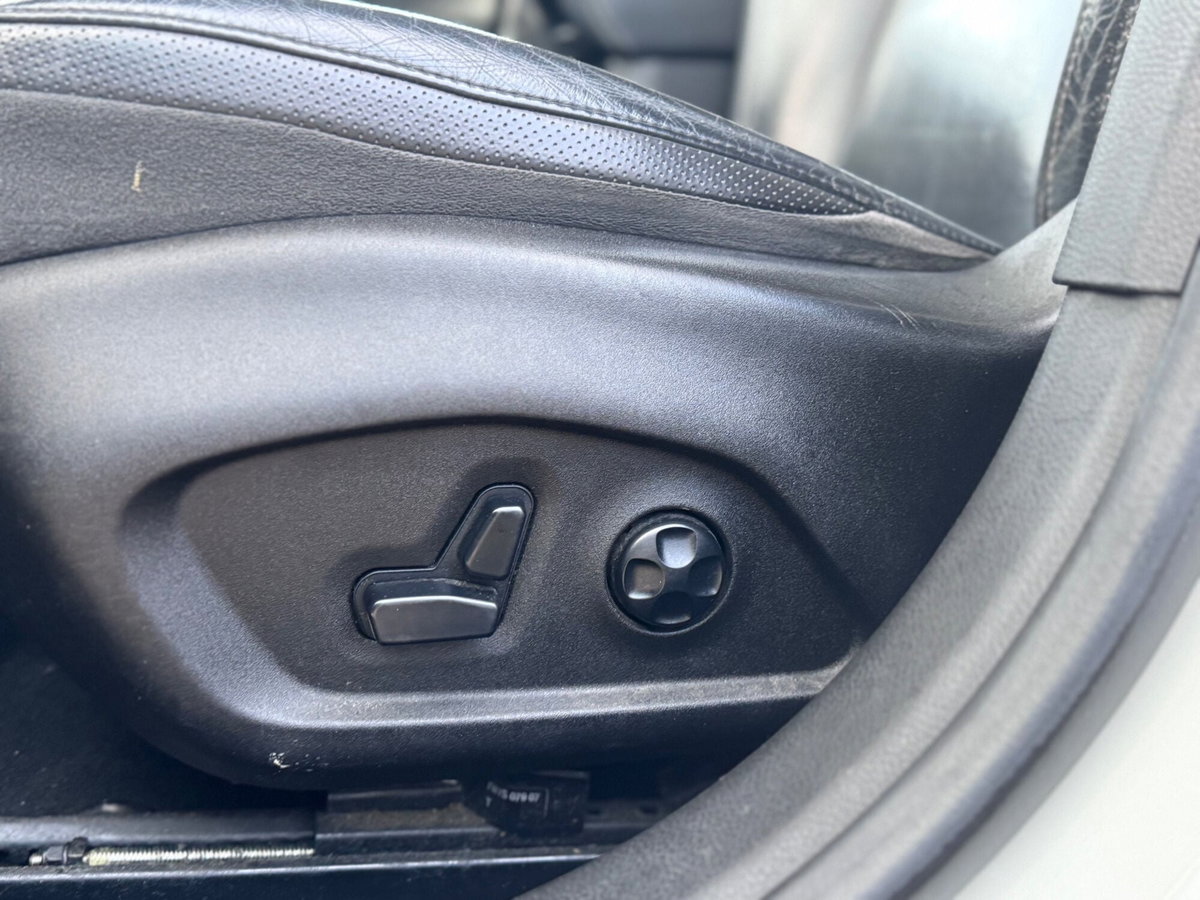 Jeep Renegade 1.6 Mjt 120 CV Limited (12)