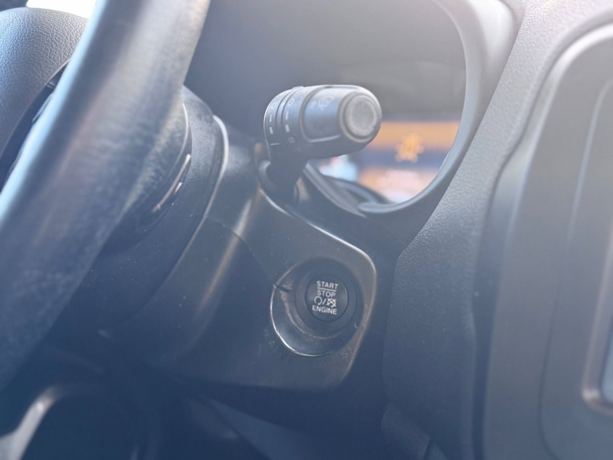 Jeep Renegade 1.6 Mjt 120 CV Limited (9)