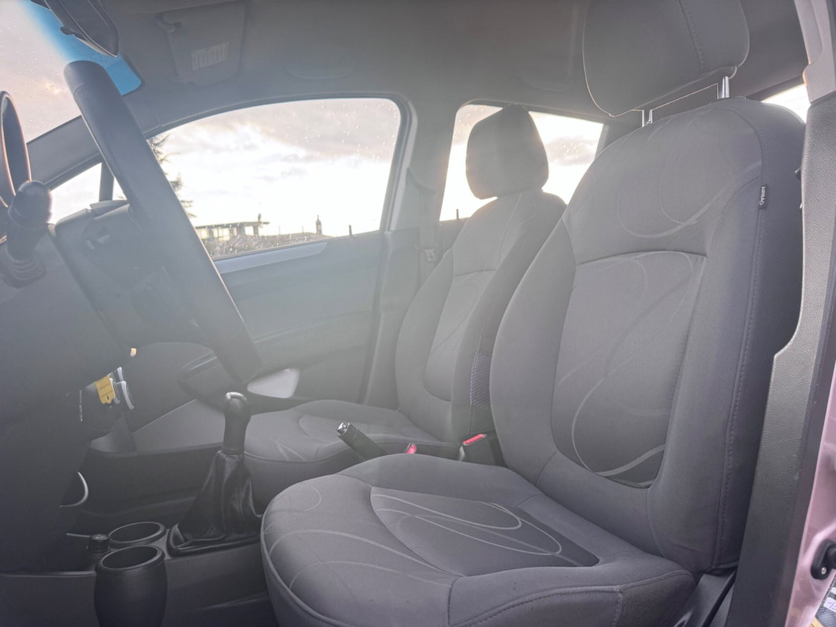 Chevrolet Spark 1.0 Pink Lady Special Edition (10)