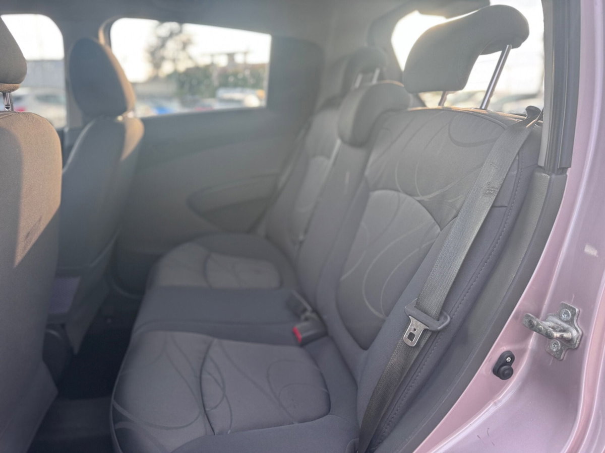 Chevrolet Spark 1.0 Pink Lady Special Edition (11)