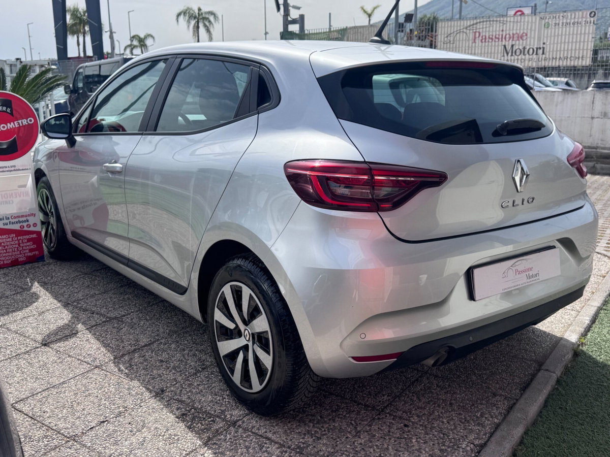 Renault Clio TCe 100 CV GPL 5 porte Equilibre (6)