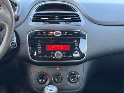 Fiat Punto 1.2 8V 5 porte Street (8)
