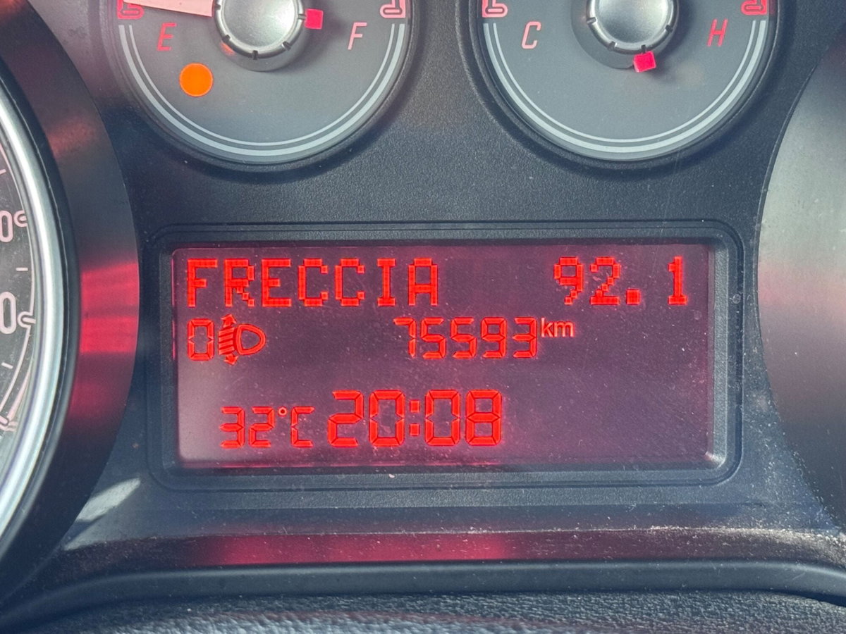 Fiat Punto 1.2 8V 5 porte Street (9)
