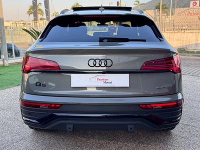 Audi Q5 Sportback 40 2.0 tdi mhev 12V Identity Black quattro s-tronic (4)