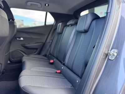 Peugeot 2008 BlueHDi 130 S&S EAT8 Allure Pack (14)