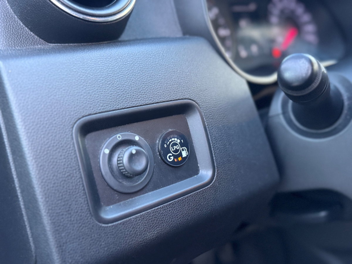 Dacia Duster 1.6 SCe GPL 4x2 Comfort (10)
