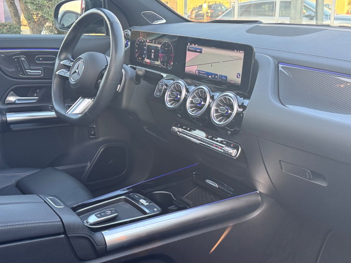 Mercedes-Benz GLA SUV 200 d AMG Line Premium Plus 4matic auto (15)