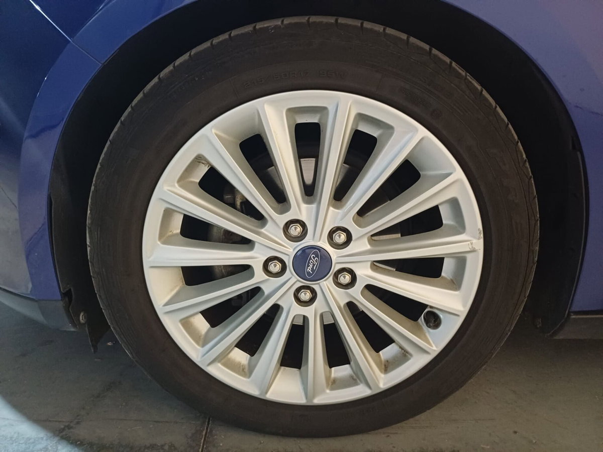 Ford Focus 1.5 TDCi 120 CV Start&Stop Titanium X (13)