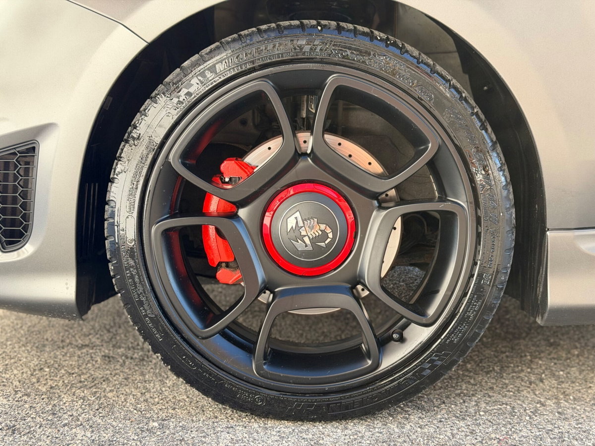 Abarth 595 595 1.4 Turbo T-Jet 165 CV Pista (18)
