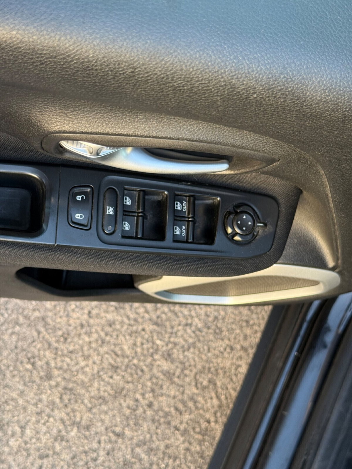 Jeep Renegade 2.0 Mjt 4WD Active Drive Sport (14)