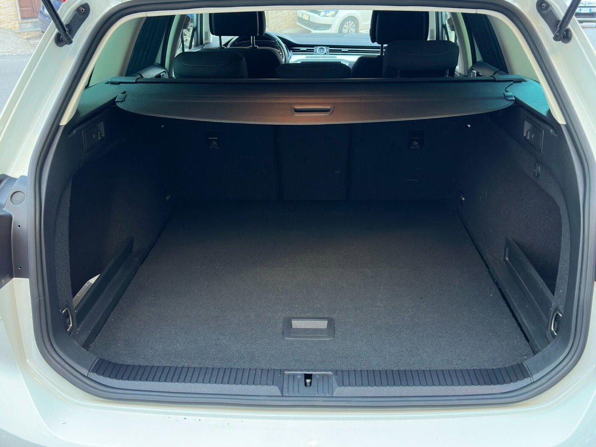 Volkswagen Passat Variant 2.0 TDI DSG Executive BlueMotion Tech. (12)