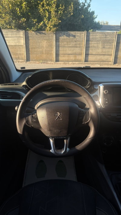 Peugeot 2008 82 Allure (8)
