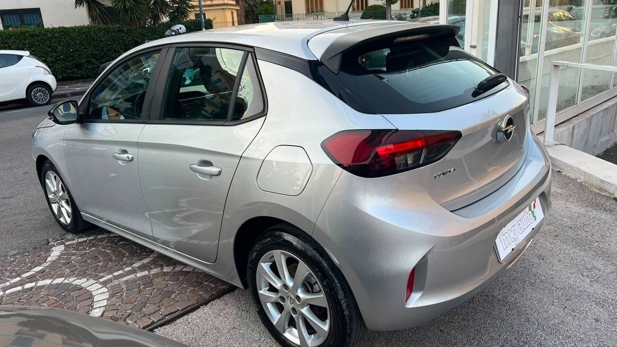 Opel Corsa 1.5 D 100 CV Edition (6)