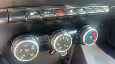 Dacia Duster 1.0 TCe 100 CV ECO-G 4x2 Comfort (18)
