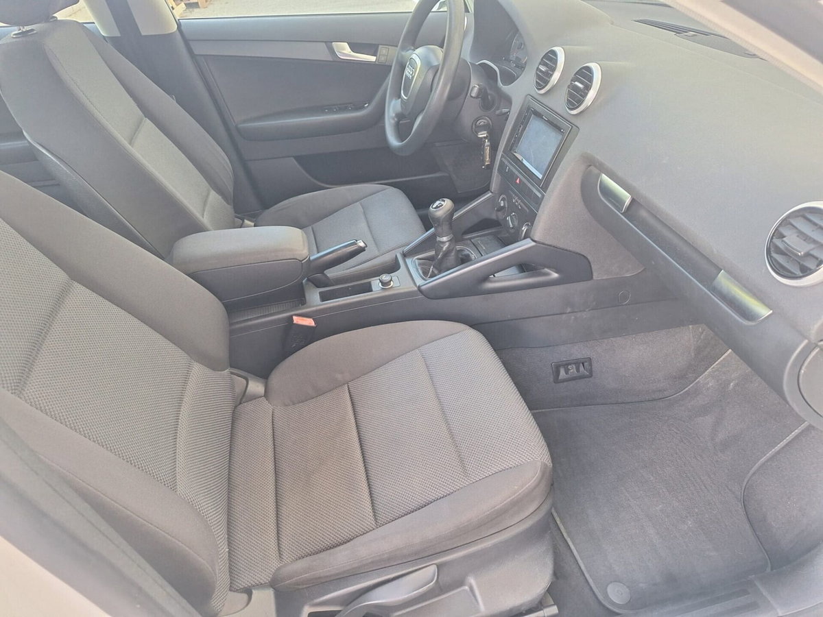 Audi A3 2.0 TDI F.AP. Attraction (18)