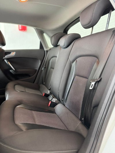 Audi A1 1.6 TDI 105 CV Ambition (12)