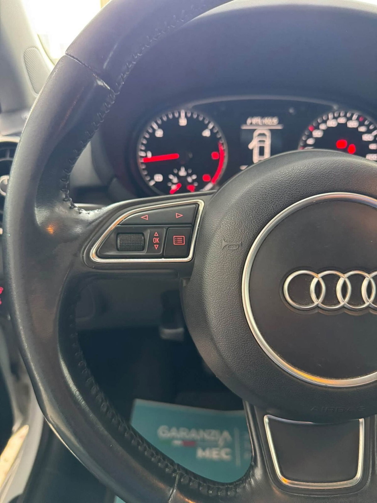 Audi A1 1.6 TDI 105 CV Ambition (15)