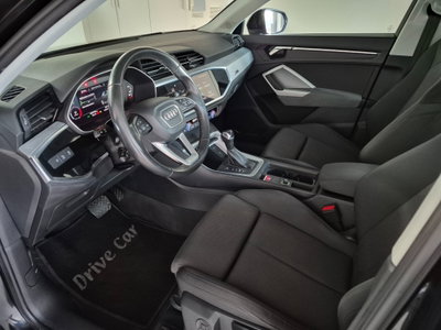 Audi Q3 35 TDI quattro S tronic Business (12)