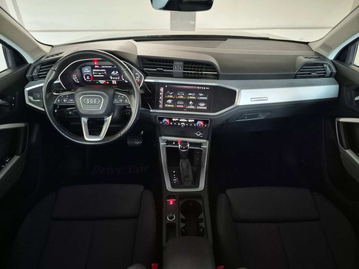 Audi Q3 35 TDI quattro S tronic Business (2)