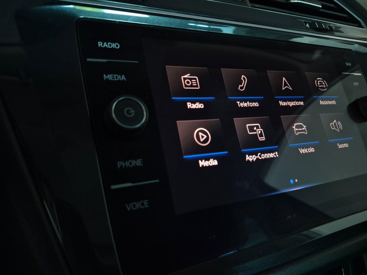 Volkswagen Tiguan 2.0 TDI 150 CV SCR DSG 4MOTION Life (3)