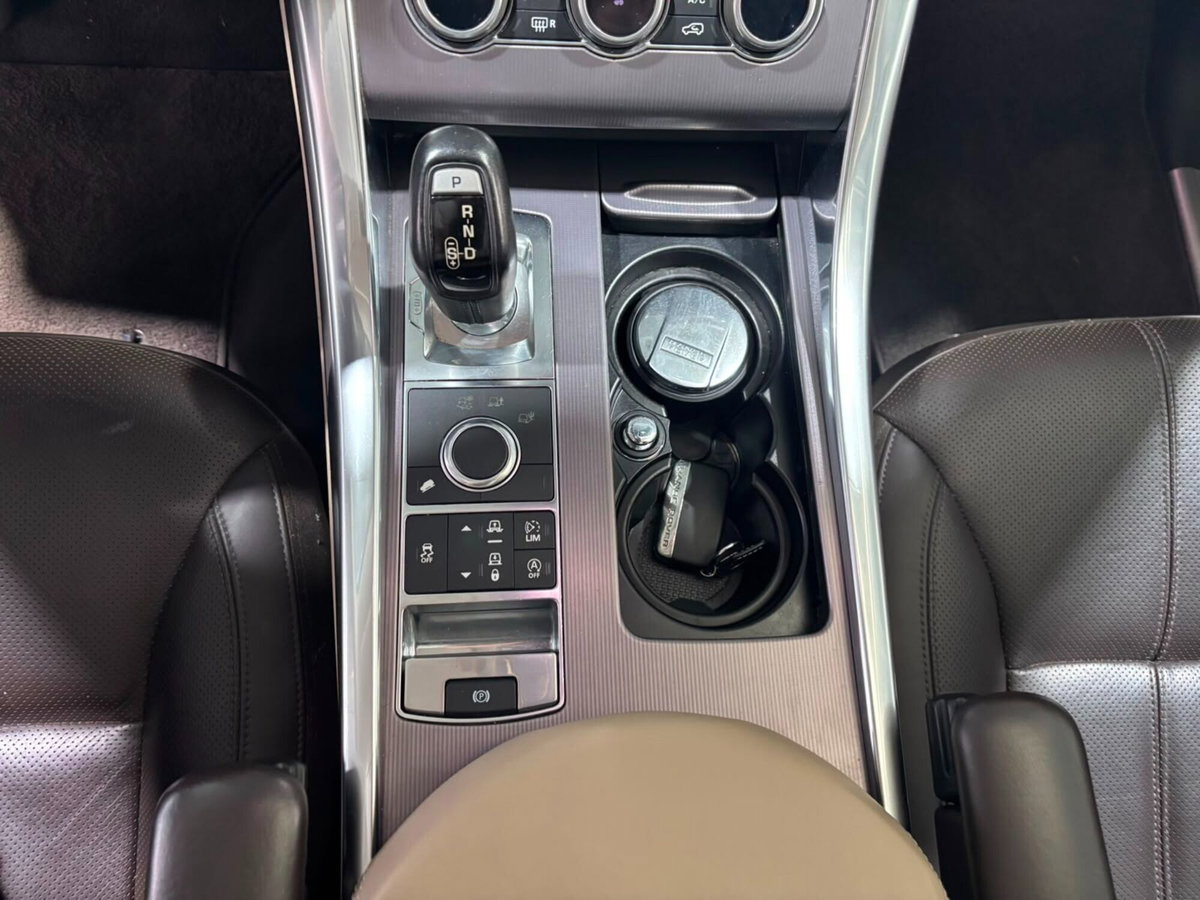 Land Rover Range Rover Sport 3.0 TDV6 HSE (15)