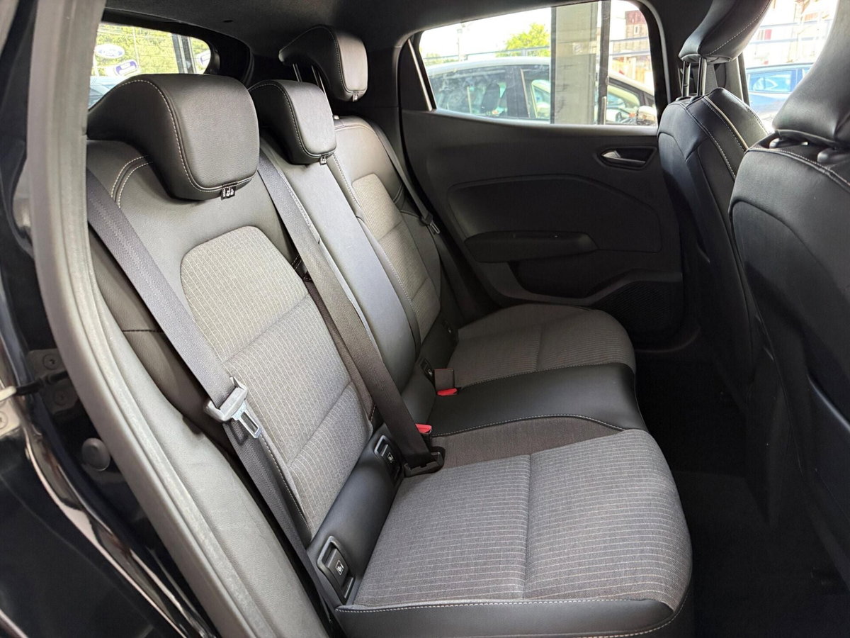 Renault Clio TCe 90 CV 5 porte Techno (10)