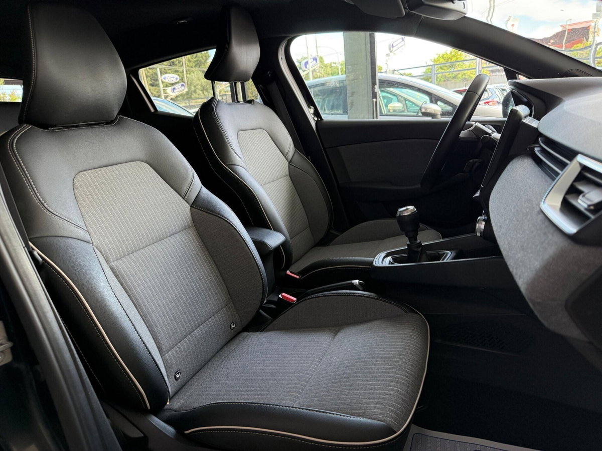 Renault Clio TCe 90 CV 5 porte Techno (11)