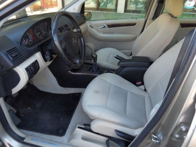 Mercedes-Benz Classe A 150 Classic (12)