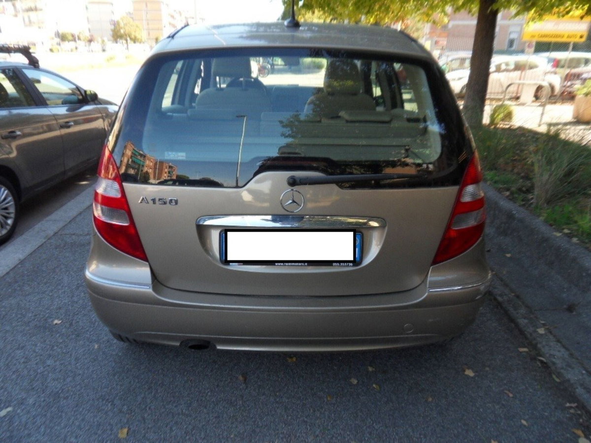 Mercedes-Benz Classe A 150 Classic (2)