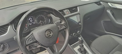 Skoda Octavia Station Wagon 1.5 G-TEC DSG Wagon Ambition (8)