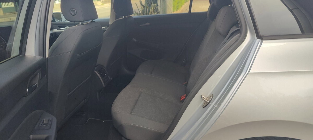Volkswagen Golf Variant 1.5 TGI DSG Life (15)