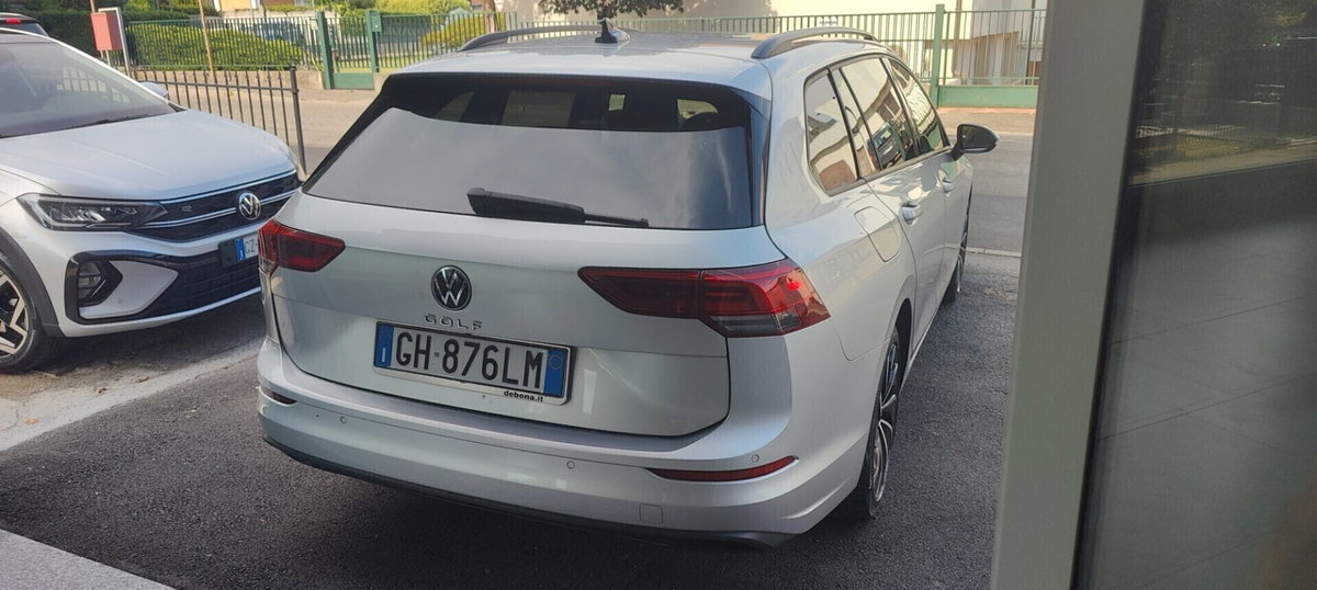 Volkswagen Golf Variant 1.5 TGI DSG Life (7)