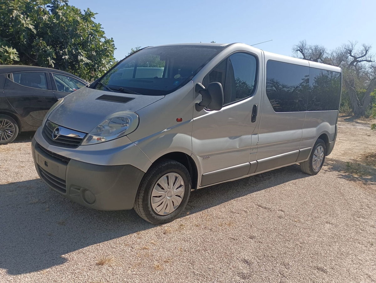 Opel Vivaro Furgone 27 2.0 CDTI 120CV PC-TN Combi 9 posti