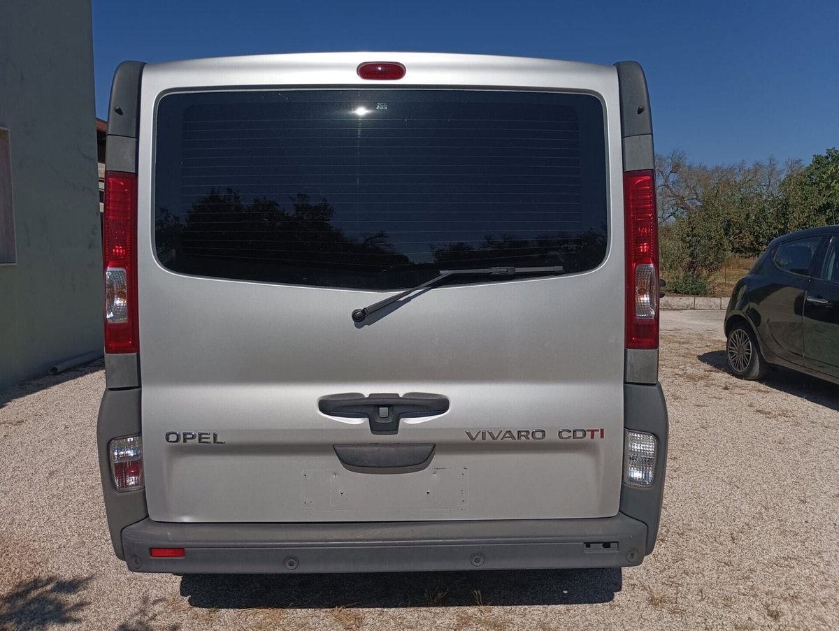 Opel Vivaro Furgone 27 2.0 CDTI 120CV PC-TN Combi 9 posti (12)
