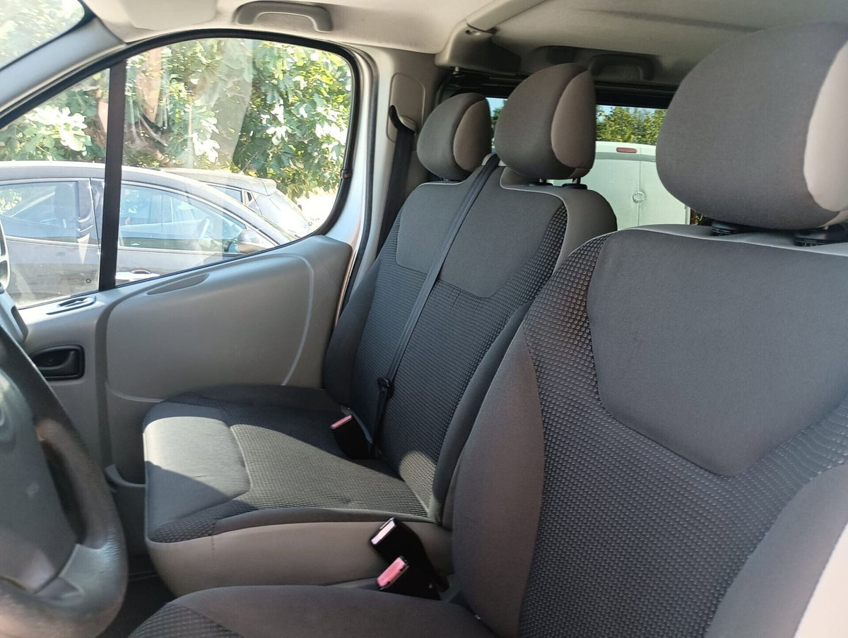 Opel Vivaro Furgone 27 2.0 CDTI 120CV PC-TN Combi 9 posti (13)