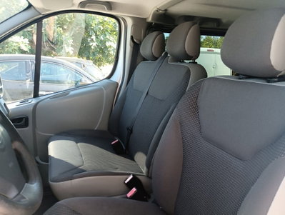 Opel Vivaro Furgone 27 2.0 CDTI 120CV PC-TN Combi 9 posti (13)