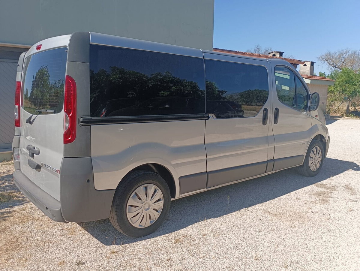 Opel Vivaro Furgone 27 2.0 CDTI 120CV PC-TN Combi 9 posti (2)