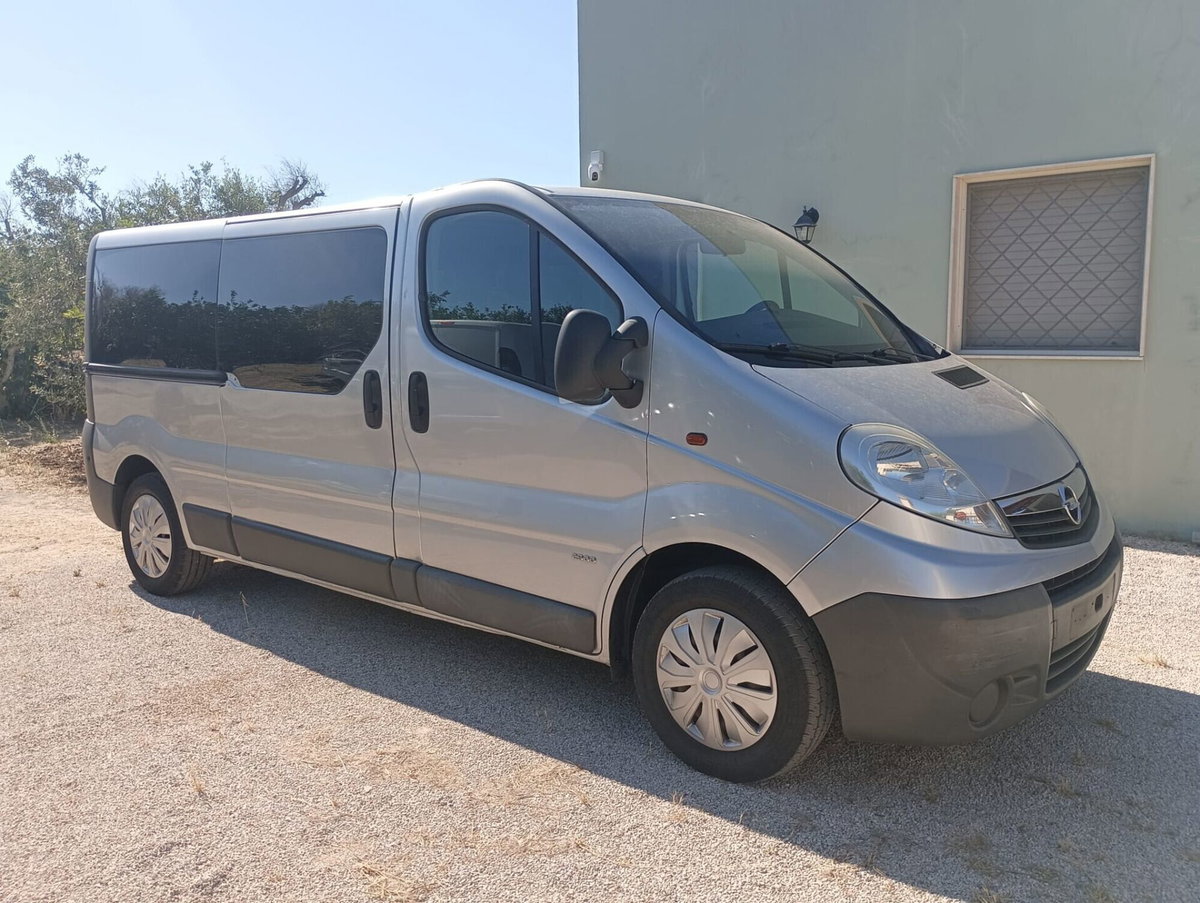 Opel Vivaro Furgone 27 2.0 CDTI 120CV PC-TN Combi 9 posti (5)