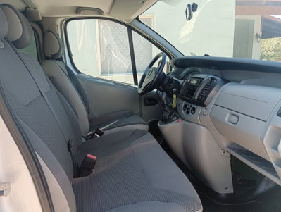 Opel Vivaro Furgone 27 2.0 CDTI 120CV PC-TN Combi 9 posti (8)